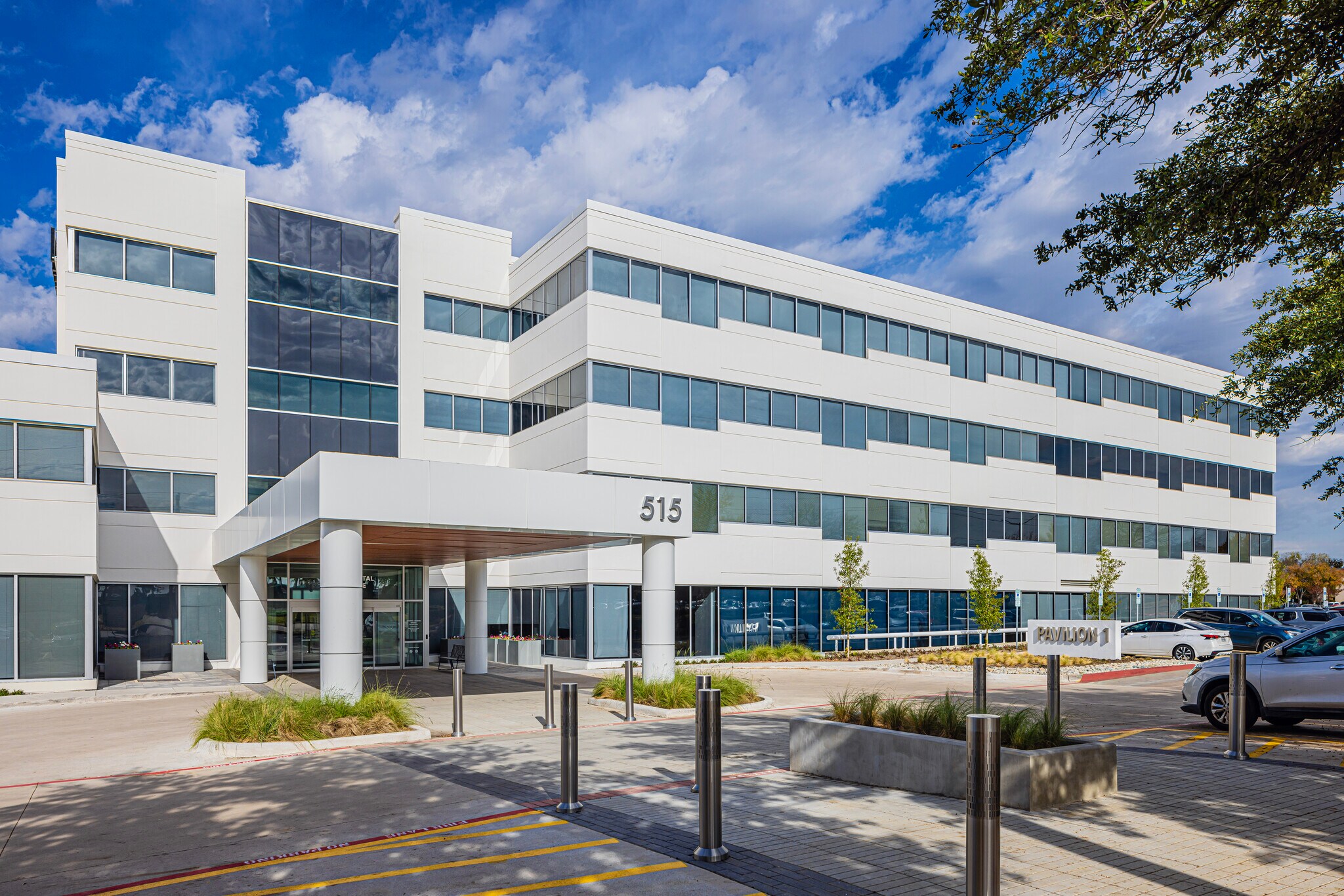 515 W Mayfield Rd, Arlington, TX à louer Photo du bâtiment- Image 1 de 5