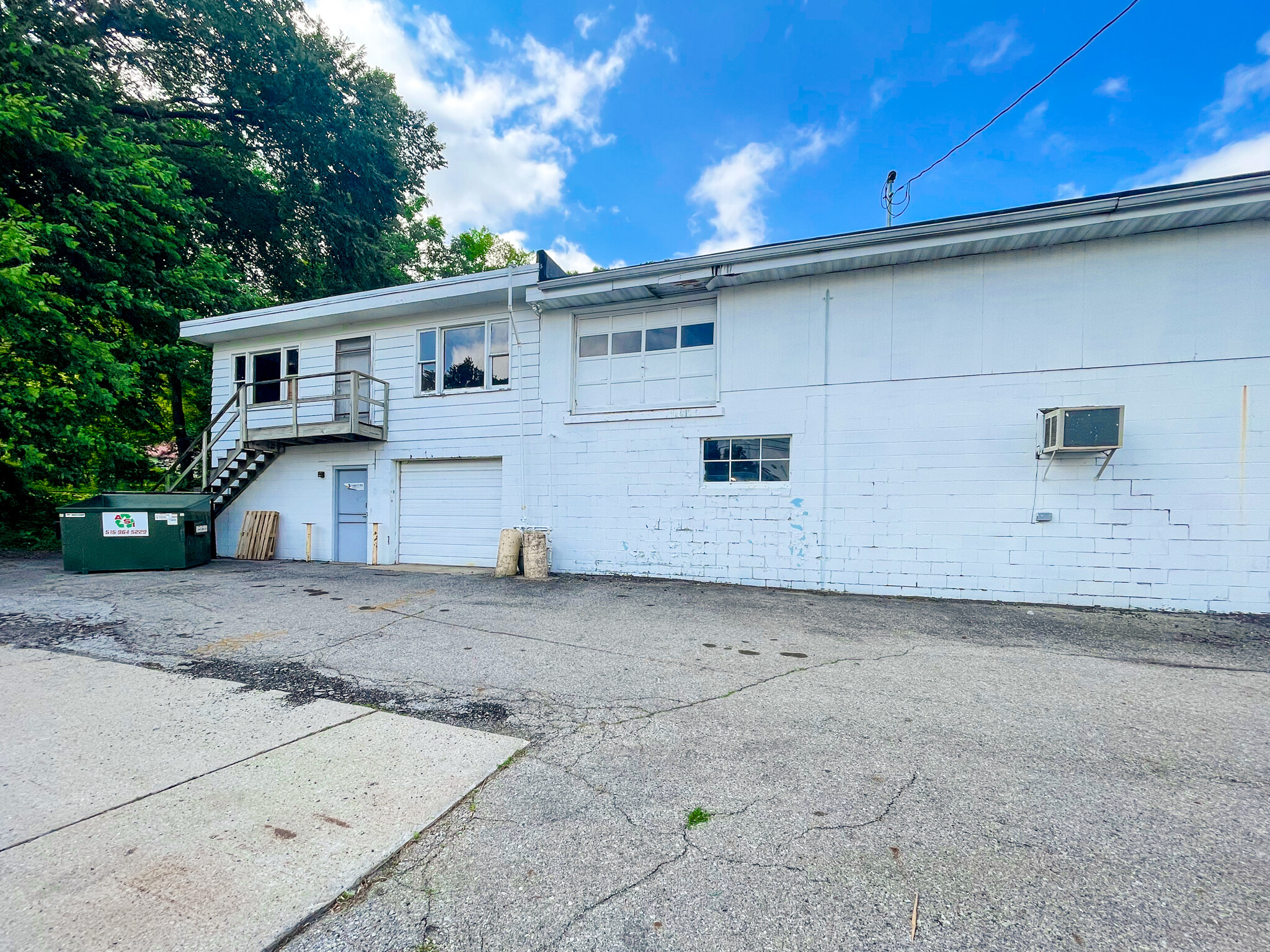 2303 SE 14th St, Des Moines, IA for lease Building Photo- Image 1 of 30