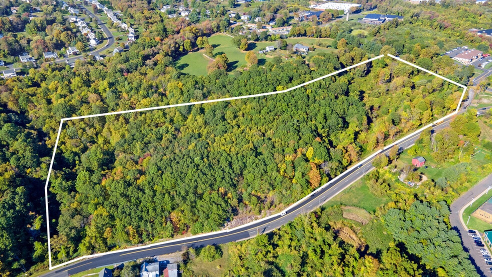 741 Echo Lake Rd, Watertown, CT for sale - Aerial - Image 2 of 4