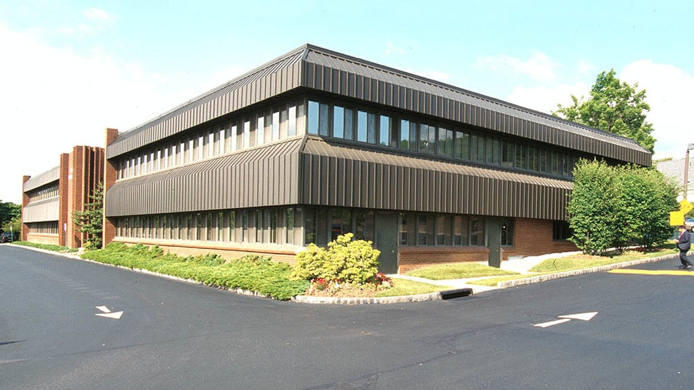 65 Mountain Blvd, Warren, NJ for lease - Primary Photo - Image 1 of 35