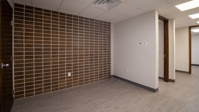 1903 S Broadway, Rochester, MN for lease Interior Photo- Image 1 of 7