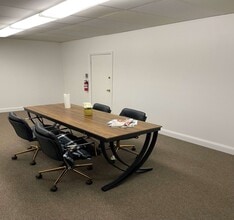 639-643 S La Grange Rd, La Grange, IL for lease Interior Photo- Image 1 of 8