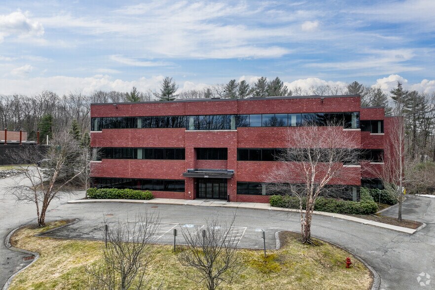 260 Locke Dr, Marlborough, MA for lease - Primary Photo - Image 1 of 7