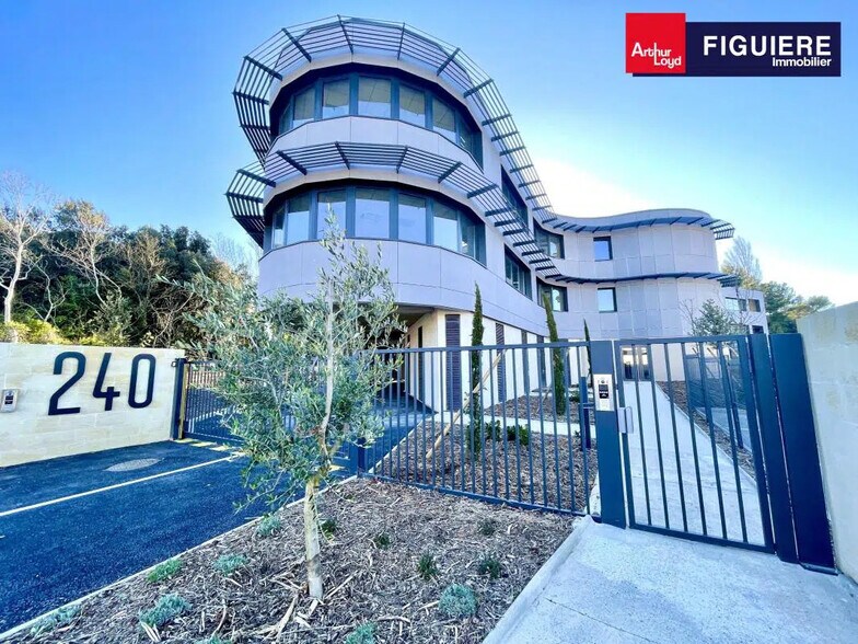 Bureau dans Aix-en-Provence à louer - Photo du bâtiment - Image 3 de 6