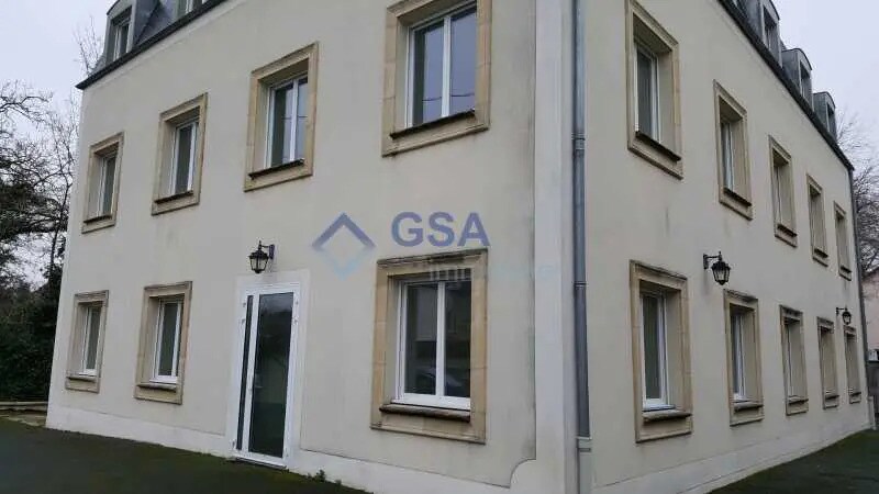 Office in Dammarie-les-Lys for lease - Building Photo - Image 1 of 6