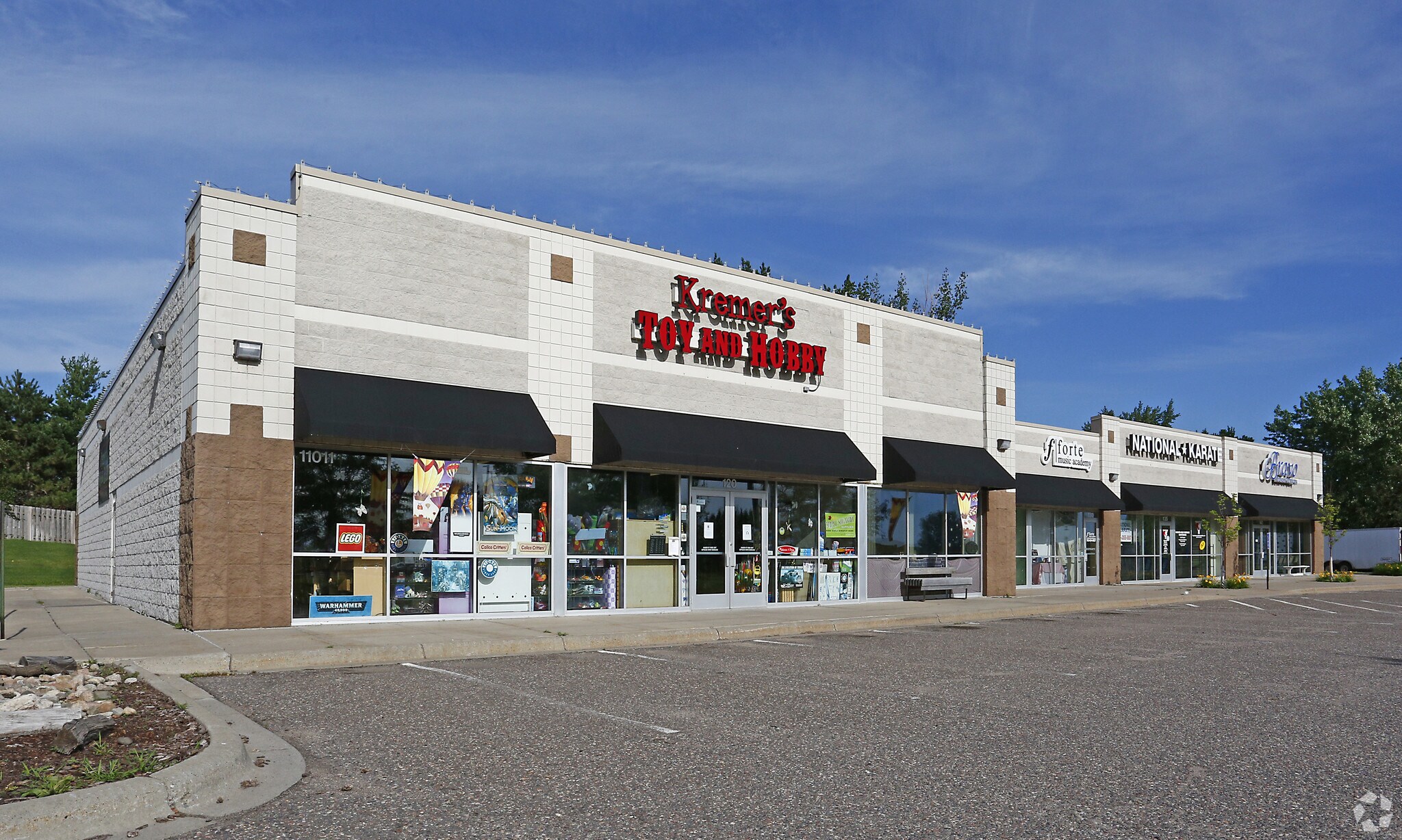 11011 NE 61st St, Albertville, MN for lease Building Photo- Image 1 of 5