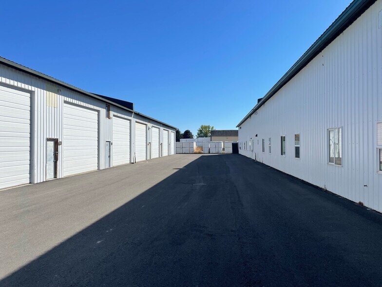 215 Arden Dr, Belgrade, MT à louer - Photo du bâtiment - Image 2 de 4