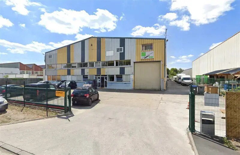 Industrial in Villeneuve-la-Garenne for lease Building Photo- Image 1 of 9