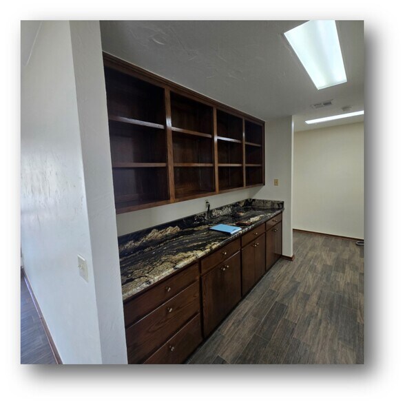 6422 N Santa Fe Ave, Oklahoma City, OK à vendre - Photo intérieure - Image 3 de 6