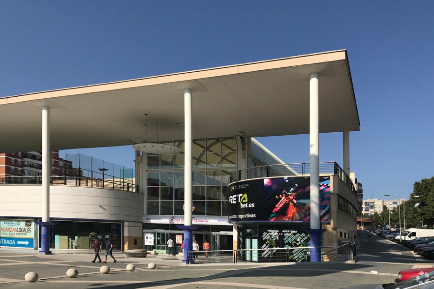 Avenida Provincias, 18, Fuenlabrada, Madrid for lease - Building Photo - Image 3 of 4