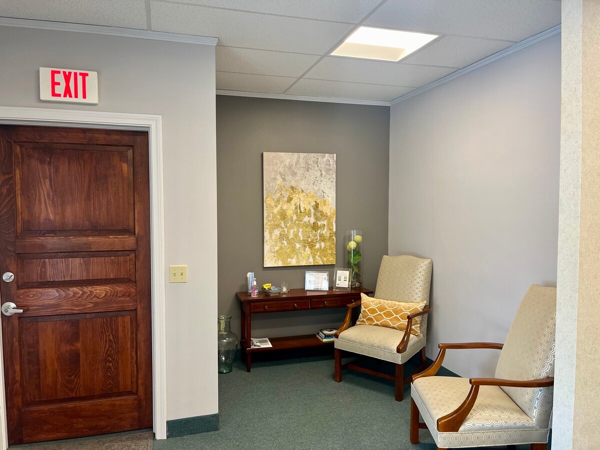 666 Boston Post Rd, Guilford, CT 06437 - Unité 3 -  - Photo intérieure - Image 2 of 7