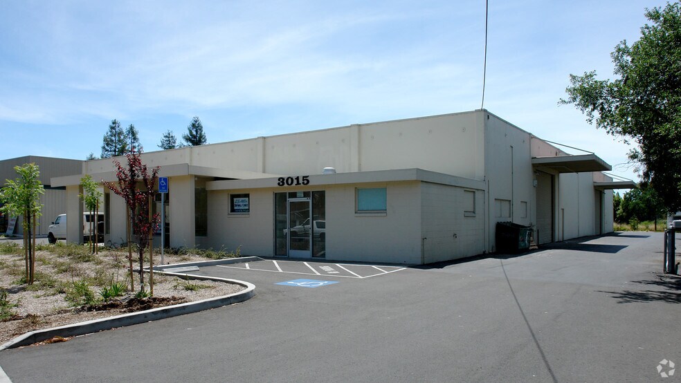 3015 Coffey Ln, Santa Rosa, CA for lease - Building Photo - Image 1 of 6