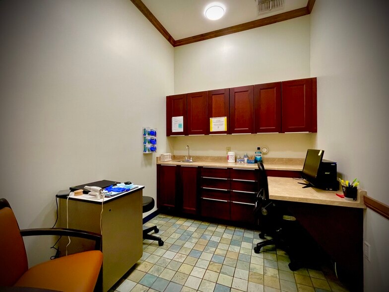 9481 E Ironwood Square Dr, Scottsdale, AZ for sale - Interior Photo - Image 3 of 4