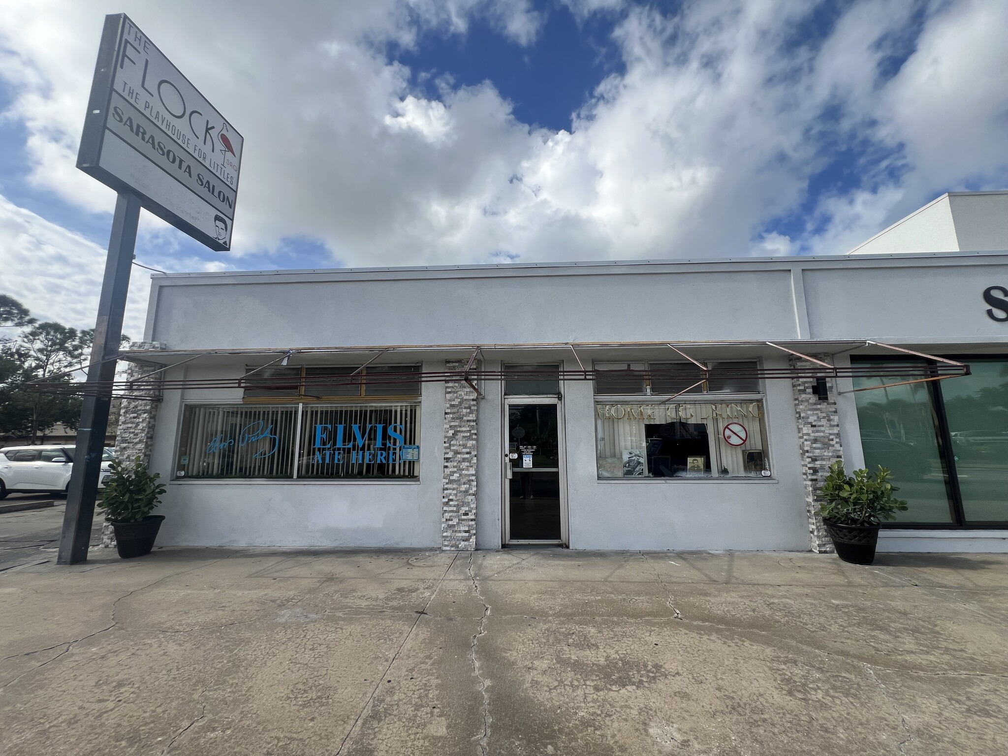 660 S Washington Blvd, Sarasota, FL for lease Building Photo- Image 1 of 9