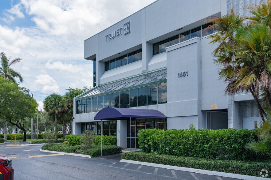 1451 W Cypress Creek Rd, Fort Lauderdale, FL à louer - Photo du bâtiment - Image 3 de 18