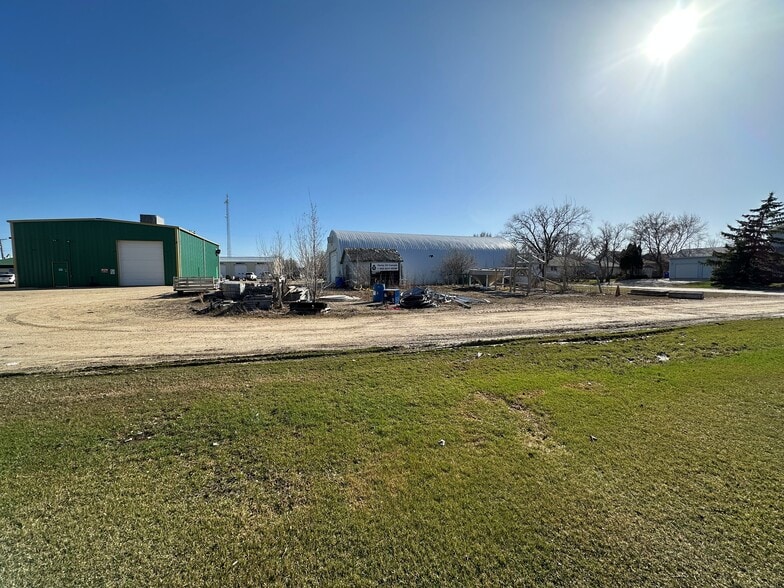 225 Pembina Trl, Ste Agathe, MB for sale - Building Photo - Image 3 of 15