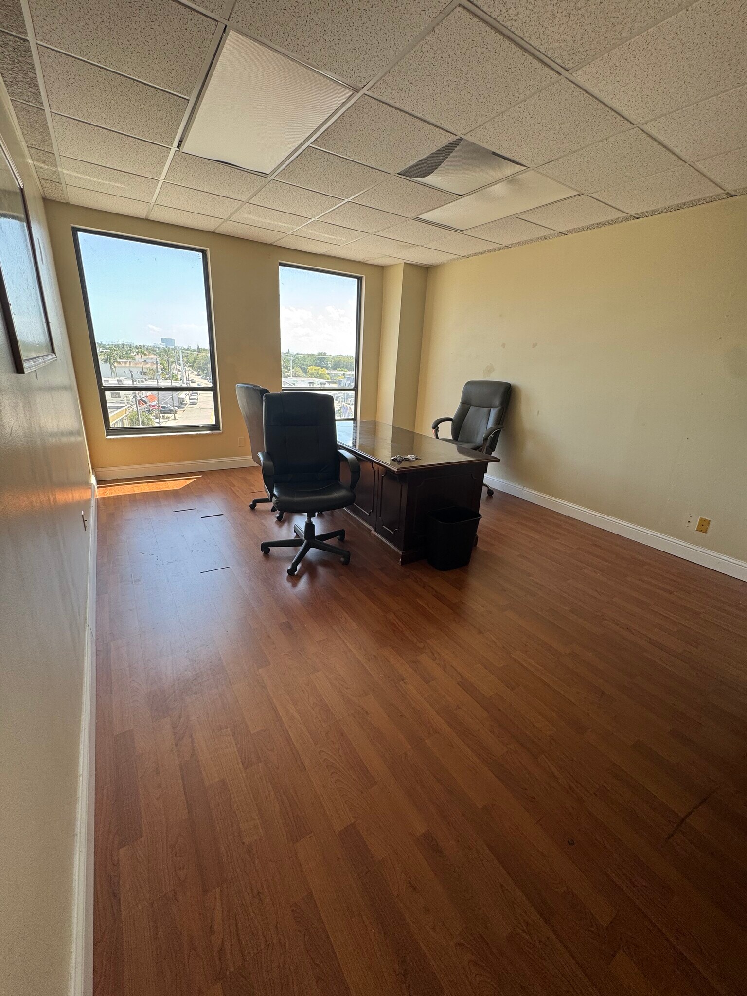 1975 E Sunrise Blvd, Fort Lauderdale, FL à louer Photo intérieure- Image 1 de 2