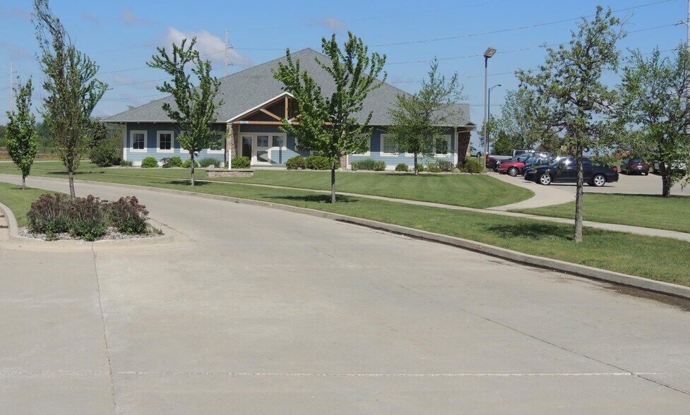 3362 Big Pine Trl, Champaign, IL à louer - Photo du bâtiment - Image 1 de 5