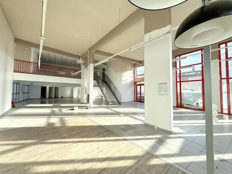 1 Boulevard Henri Barbusse, Houilles for lease - Interior Photo - Image 3 of 7