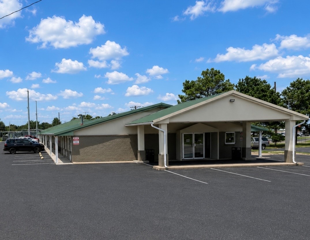 1004 US Highway 51 Byp W, Dyersburg, TN for sale Building Photo- Image 1 of 9