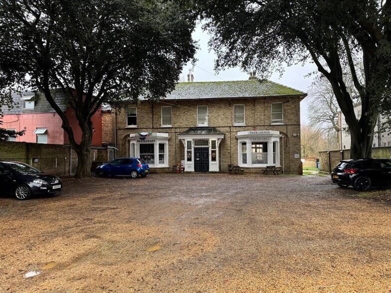 83 High St, Huntingdon for sale - Building Photo - Image 2 of 14