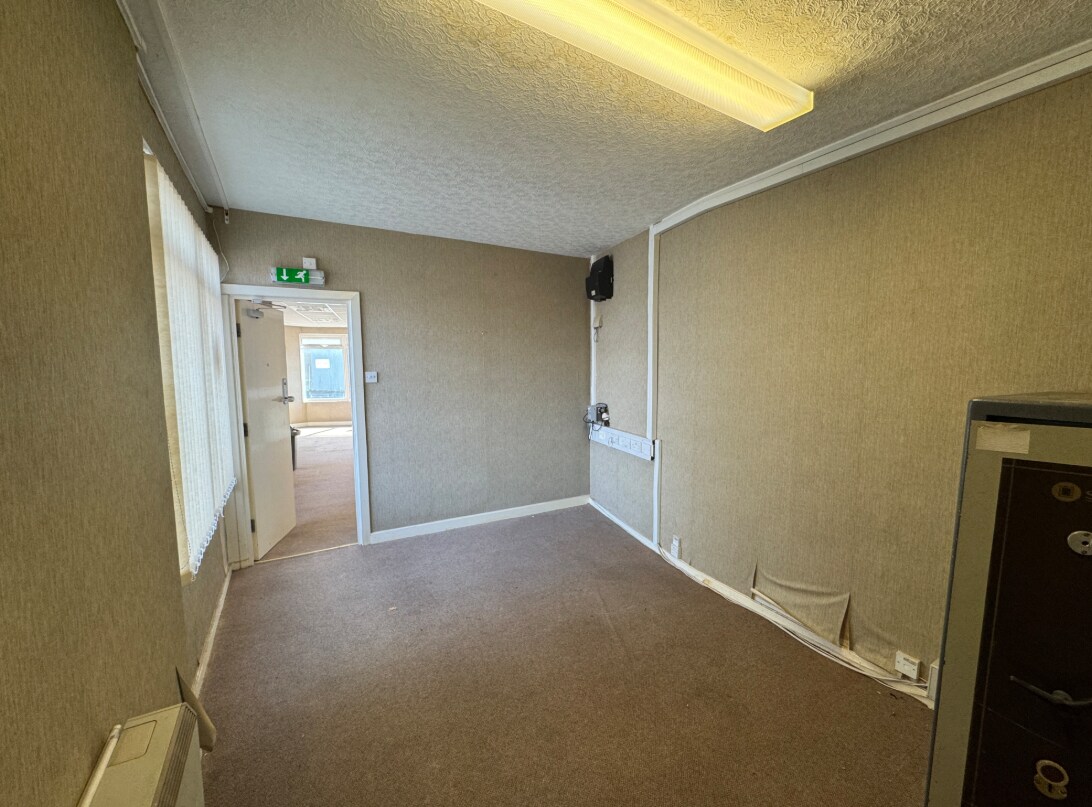 7 Seaside Rd, Withernsea for lease Interior Photo- Image 1 of 4