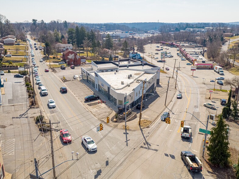 100 Broughton Rd, Bethel Park, PA à louer - Photo du bâtiment - Image 3 de 22