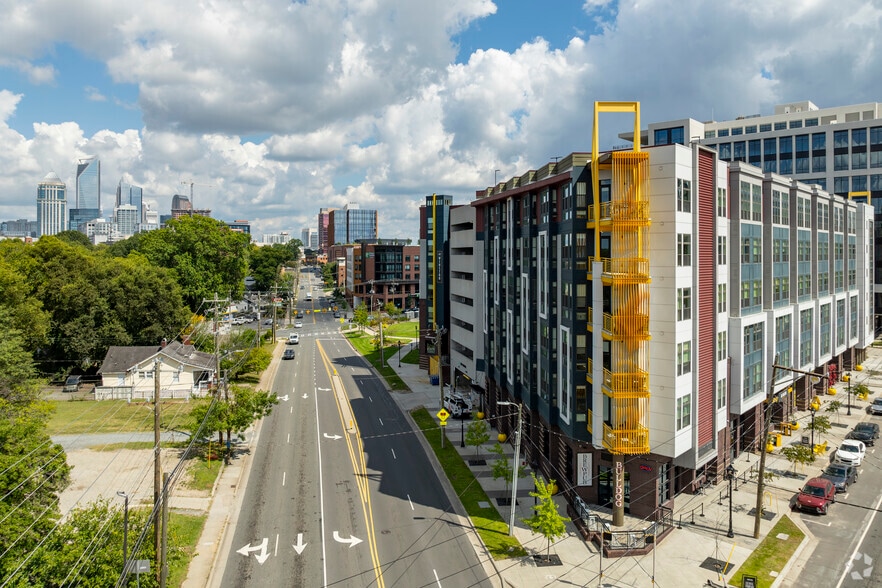 222 West Blvd, Charlotte, NC for lease - Building Photo - Image 1 of 14