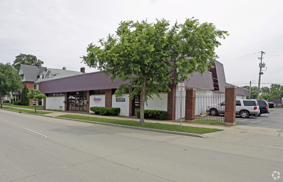 822 Broad St, Beloit, WI for lease - Primary Photo - Image 1 of 2