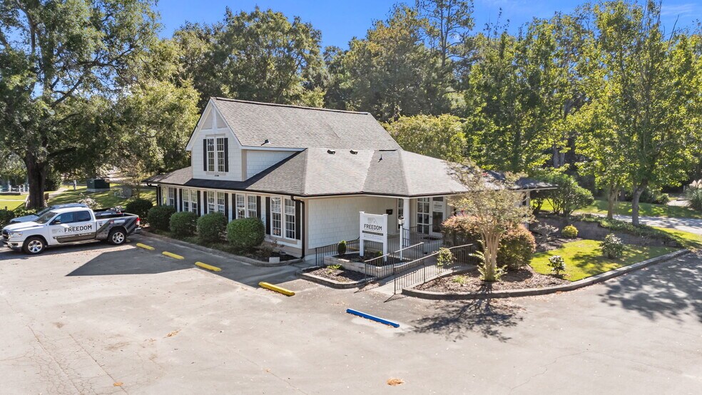 44 Shoreline Dr, New Bern, NC à vendre - Photo du bâtiment - Image 2 de 39