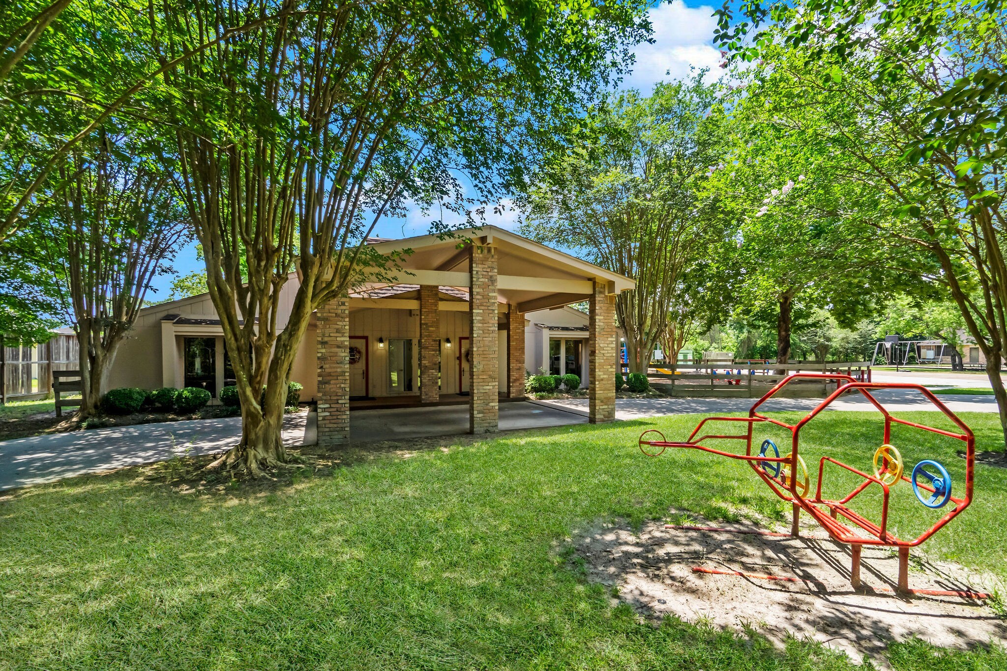 17102 Theiss Mail Route Rd, Spring, TX à louer Photo du bâtiment- Image 1 de 8