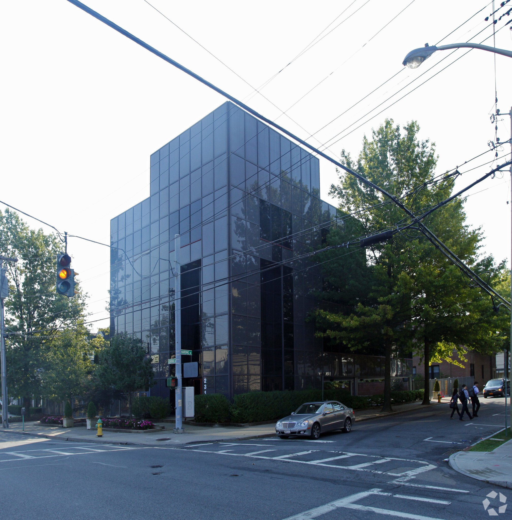 231 Central Ave, White Plains, NY for lease Building Photo- Image 1 of 10