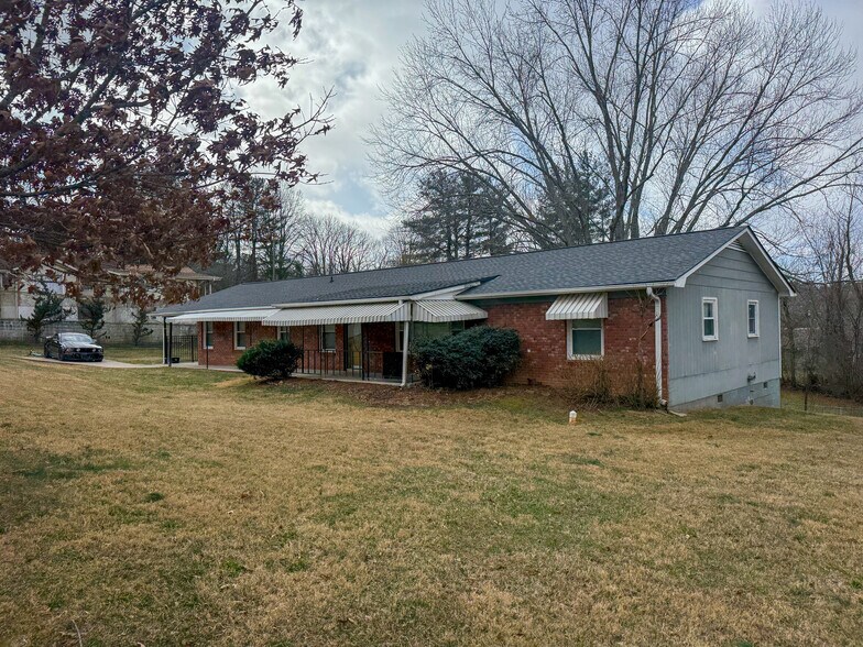 483 Caribou Rd, Asheville, NC à vendre - Photo du bâtiment - Image 3 de 26