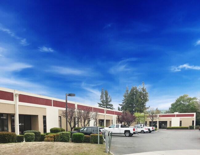 Plus de détails pour 2211 Fortune Dr, San Jose, CA - Local d'activités à louer