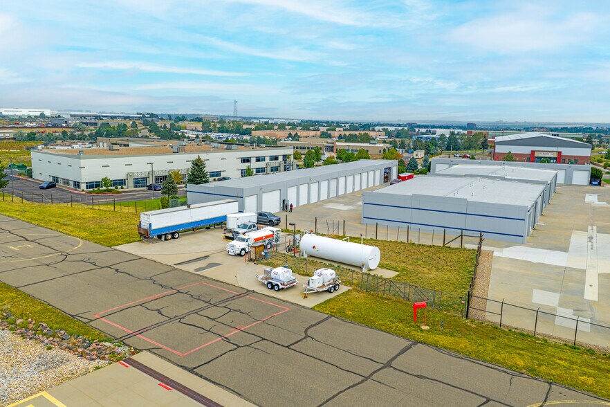 12951 E Control Tower Rd, Englewood, CO à vendre - Photo du bâtiment - Image 3 de 13