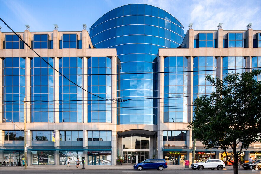 901 King St W, Toronto, ON à louer - Photo du bâtiment - Image 3 de 6