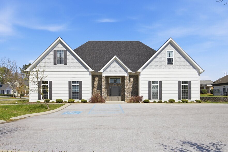 7385 Applegate Ln, Chattanooga, TN à vendre - Photo du bâtiment - Image 2 de 56