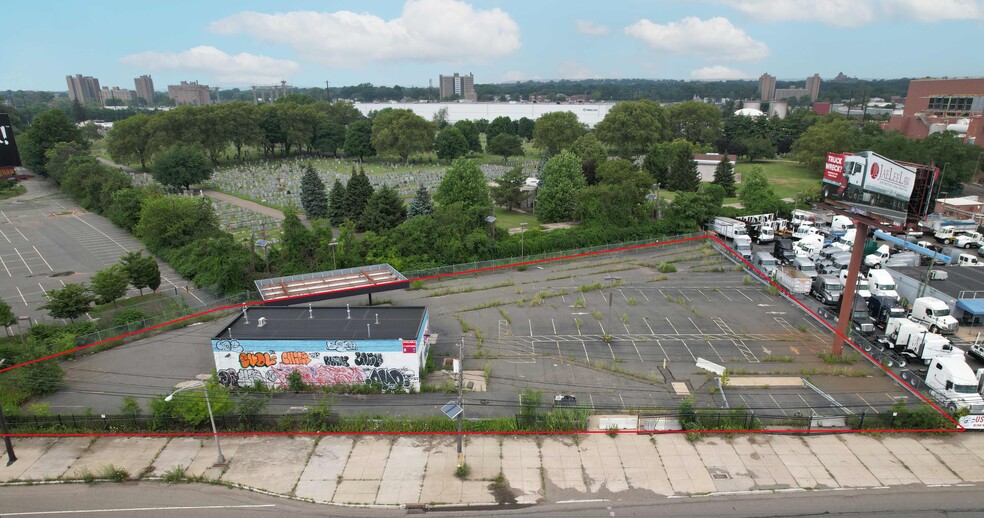 136-160 Carnegie Ave, Newark, NJ for lease - Building Photo - Image 3 of 6