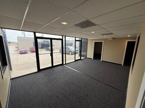 2100 S Great Southwest Pky, Grand Prairie, TX for lease Interior Photo- Image 2 of 7