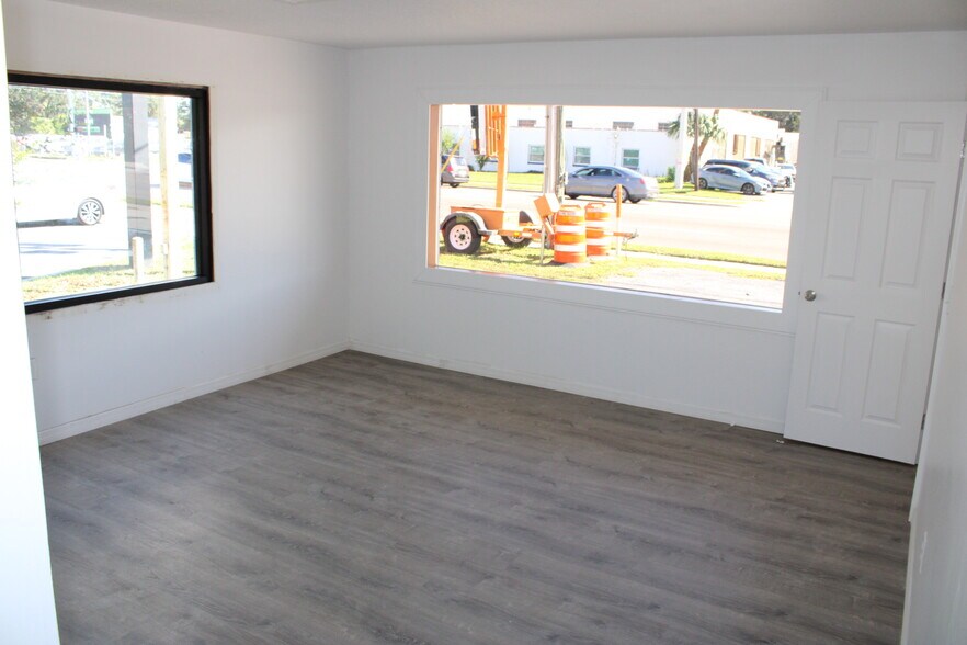 8321 Atlantic Blvd, Jacksonville, FL à louer - Photo du bâtiment - Image 3 de 9