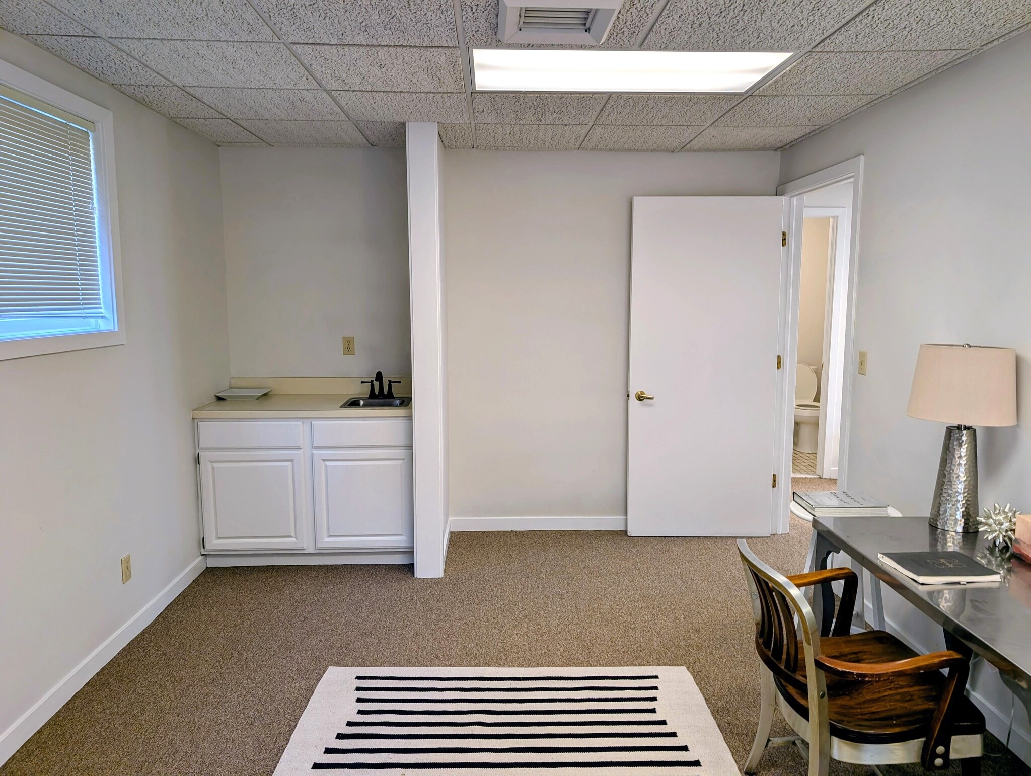 51 Sherman Hill Rd, Woodbury, CT à louer Photo intérieure- Image 1 de 3