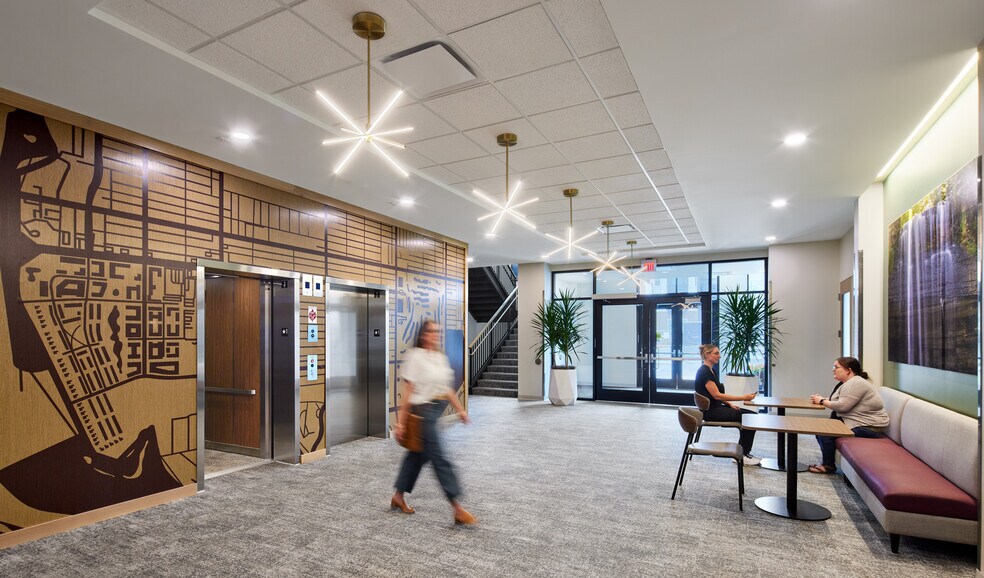 2270 Ford Pkwy, St. Paul, MN 55116, Saint Paul, MN à louer - Photo intérieure - Image 2 de 21