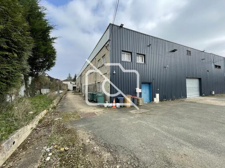 Industrial in Bazainville for lease - Building Photo - Image 3 of 21