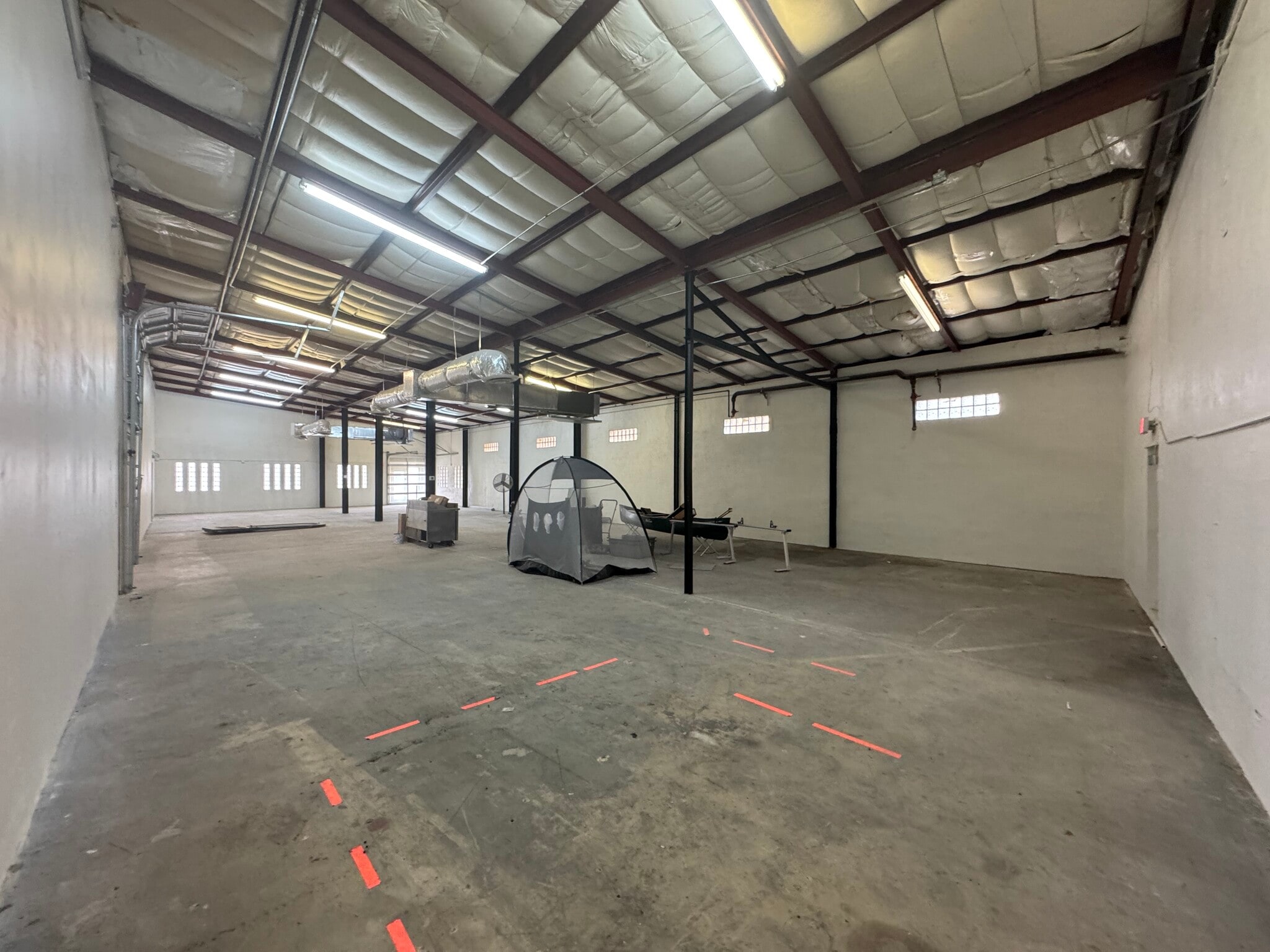 1108 S Flores St, San Antonio, TX for lease Building Photo- Image 1 of 3