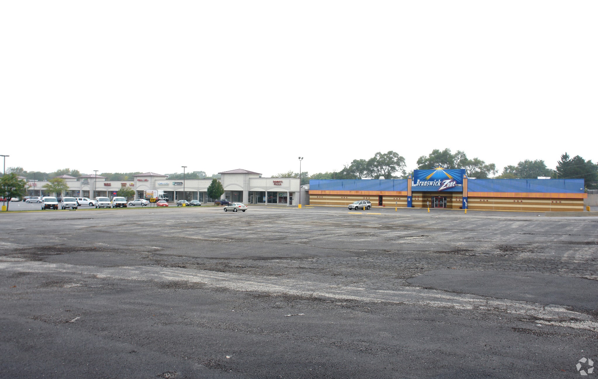 500-558 E North Ave, Glendale Heights, IL for lease Primary Photo- Image 1 of 10