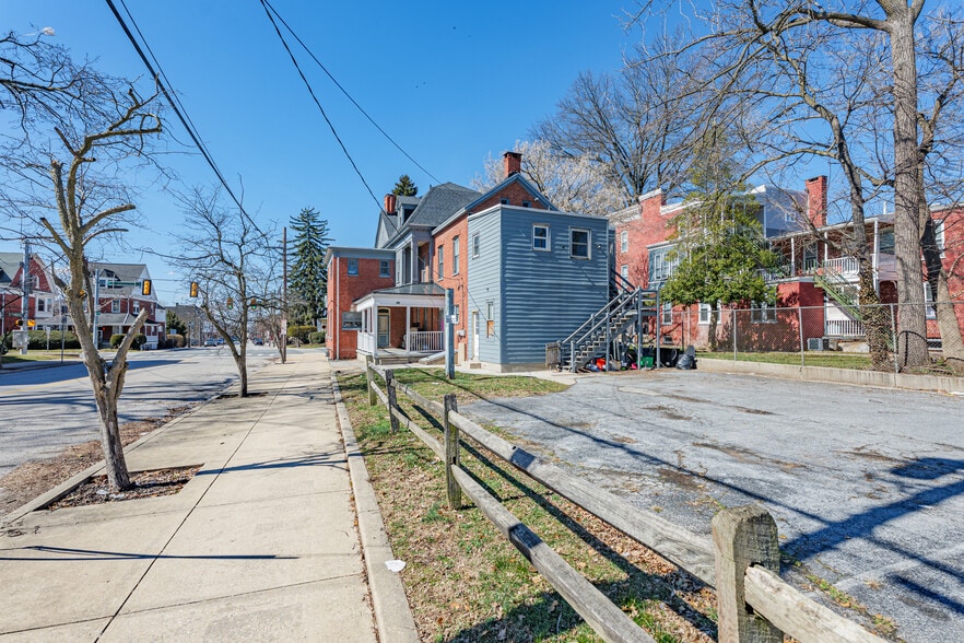 751 S George St, York, PA à vendre - Photo du bâtiment - Image 2 de 3
