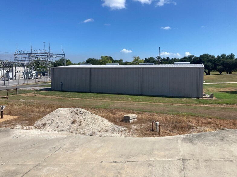 7939 Intracoastal Park Rd, Sulphur, LA à louer - Photo du bâtiment - Image 3 de 5