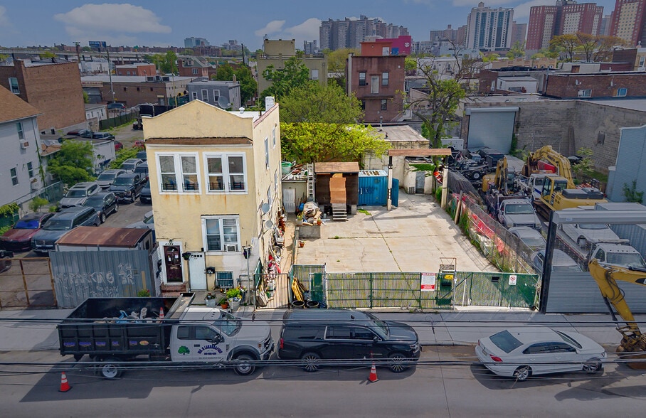 2729 W 16th St, Brooklyn, NY à vendre - Photo du bâtiment - Image 1 de 5