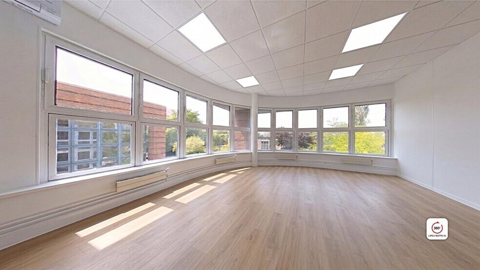 23 Rue Georges Melies, Noisy-le-Grand for lease - Interior Photo - Image 1 of 8