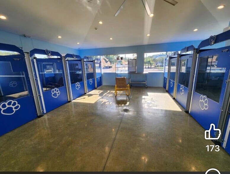 2079 Winter Springs Blvd, Oviedo, FL à vendre - Photo du bâtiment - Image 3 de 5